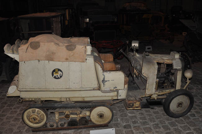 musée de la voiture à Compiègne:  croisière jaune