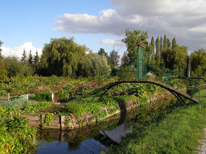 passerelles sur le chemin de hallage vers Amiens